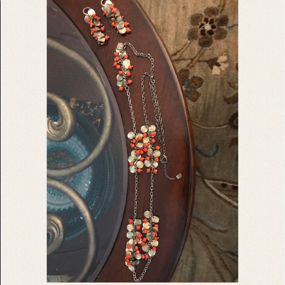 Necklace & earring set